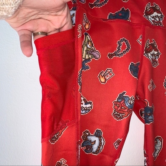 {M} Iron Yokai Pixel MID RISE MESH POCKET LEGGINGS - Picture 4 of 8